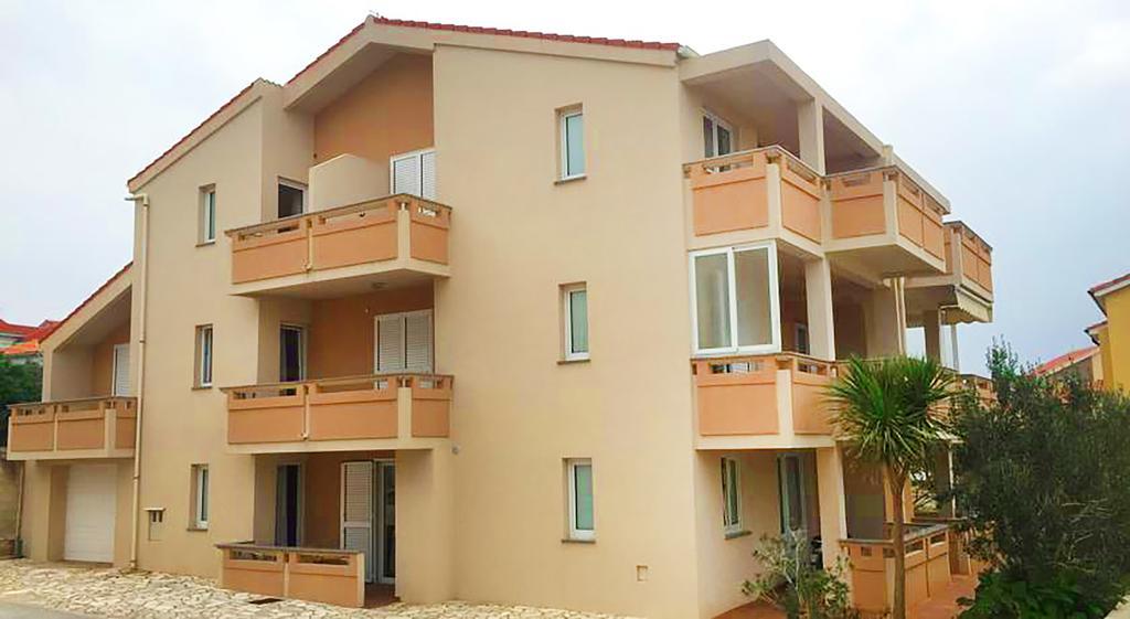 Apartments Tomy Novalja Exterior foto